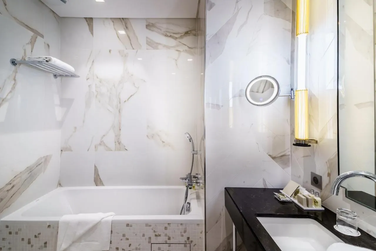 Otel Fraser Le Claridge Champs-elysees Paris
