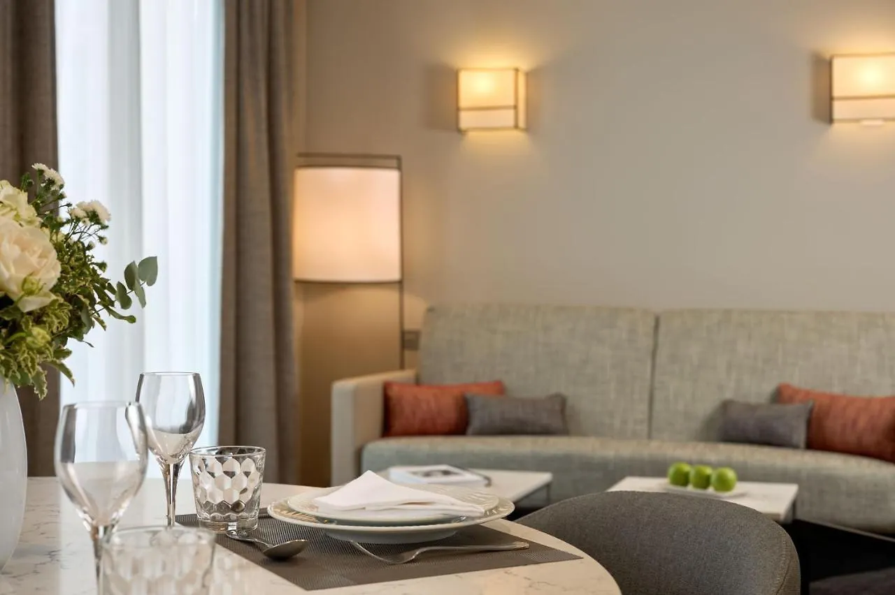 Fraser Le Claridge Champs-elysees Paris