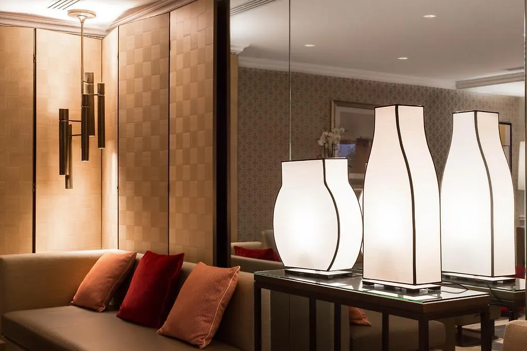 Otel Fraser Le Claridge Champs-elysees 5*