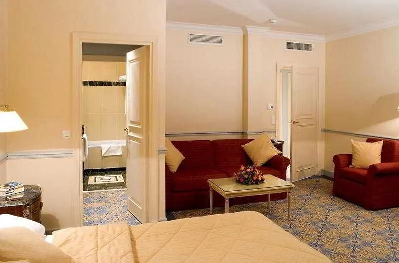 Fraser Le Claridge Champs-elysees Otel 5*